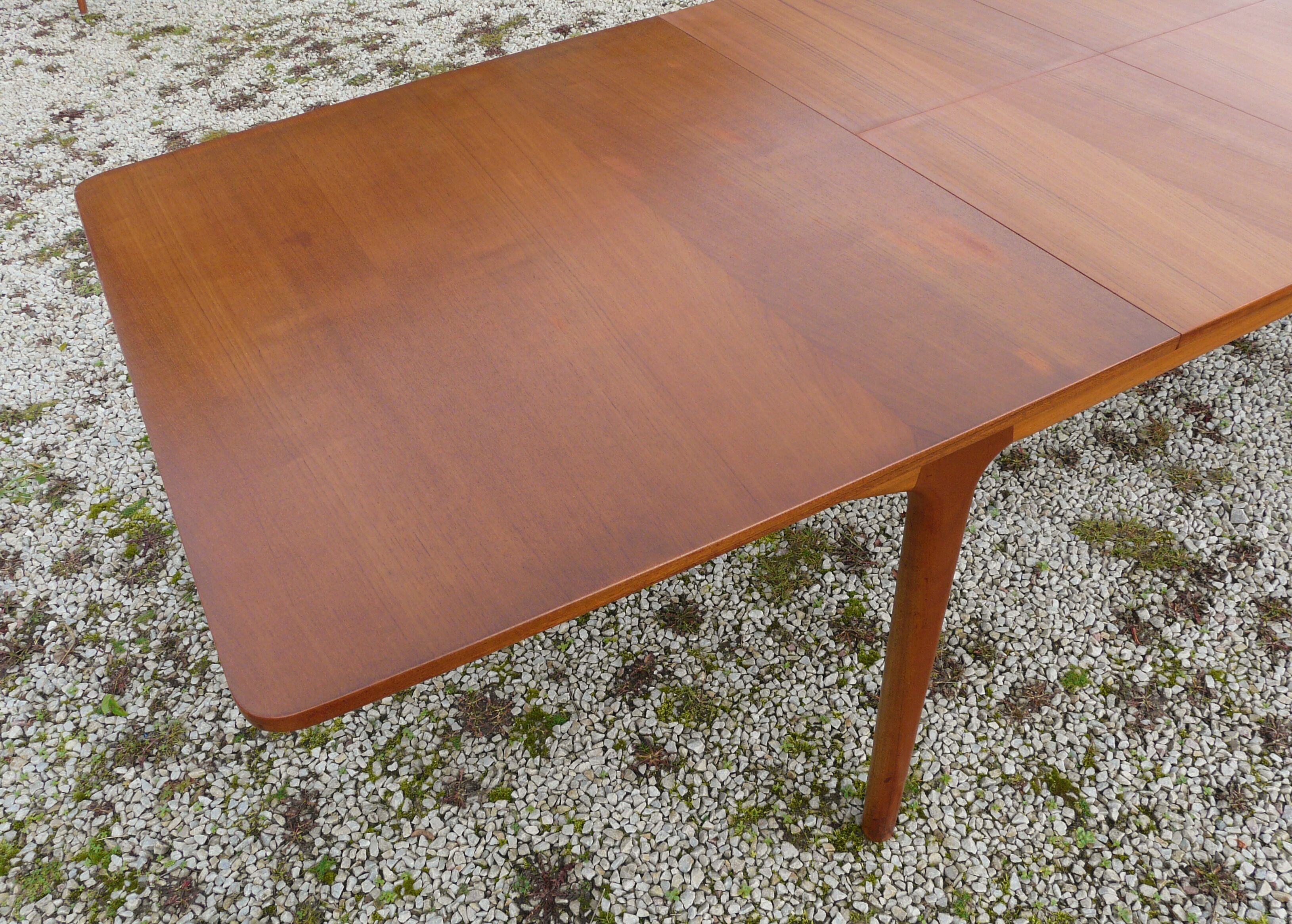 Extendable table set and six Scandinavian Teak Mc Intosh chairs