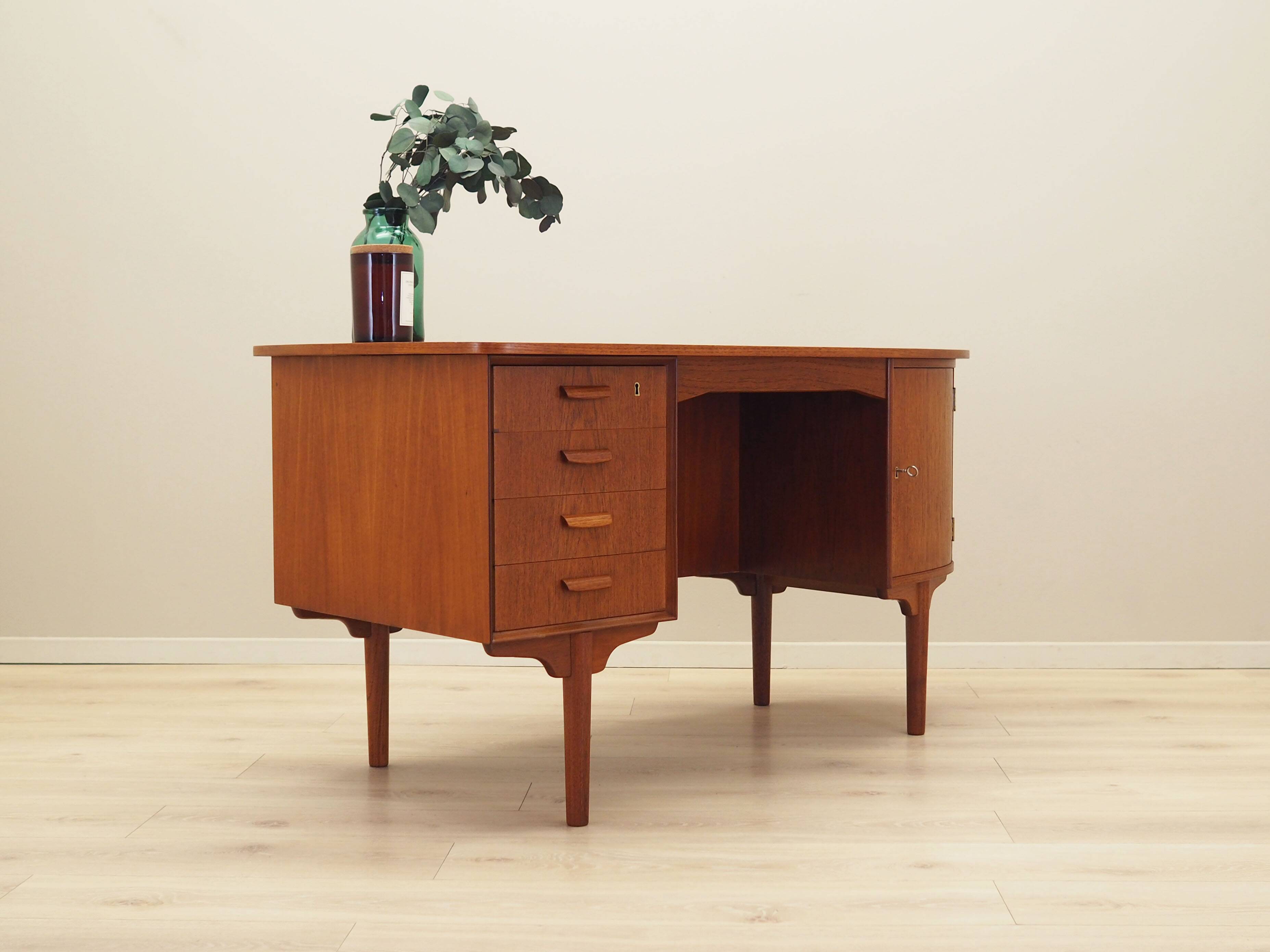 Teak desk, Danish design, 1970s, designer: H.P. Hansen, manufacturer: Rande