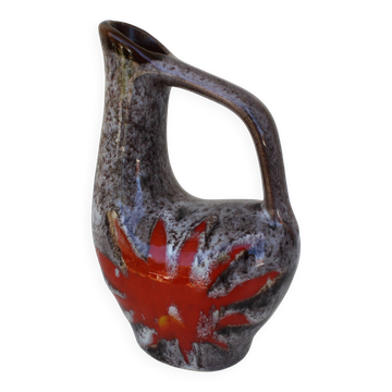 vase 1970 fireplace with a handle