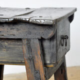 Spanish oak side table, 18th century