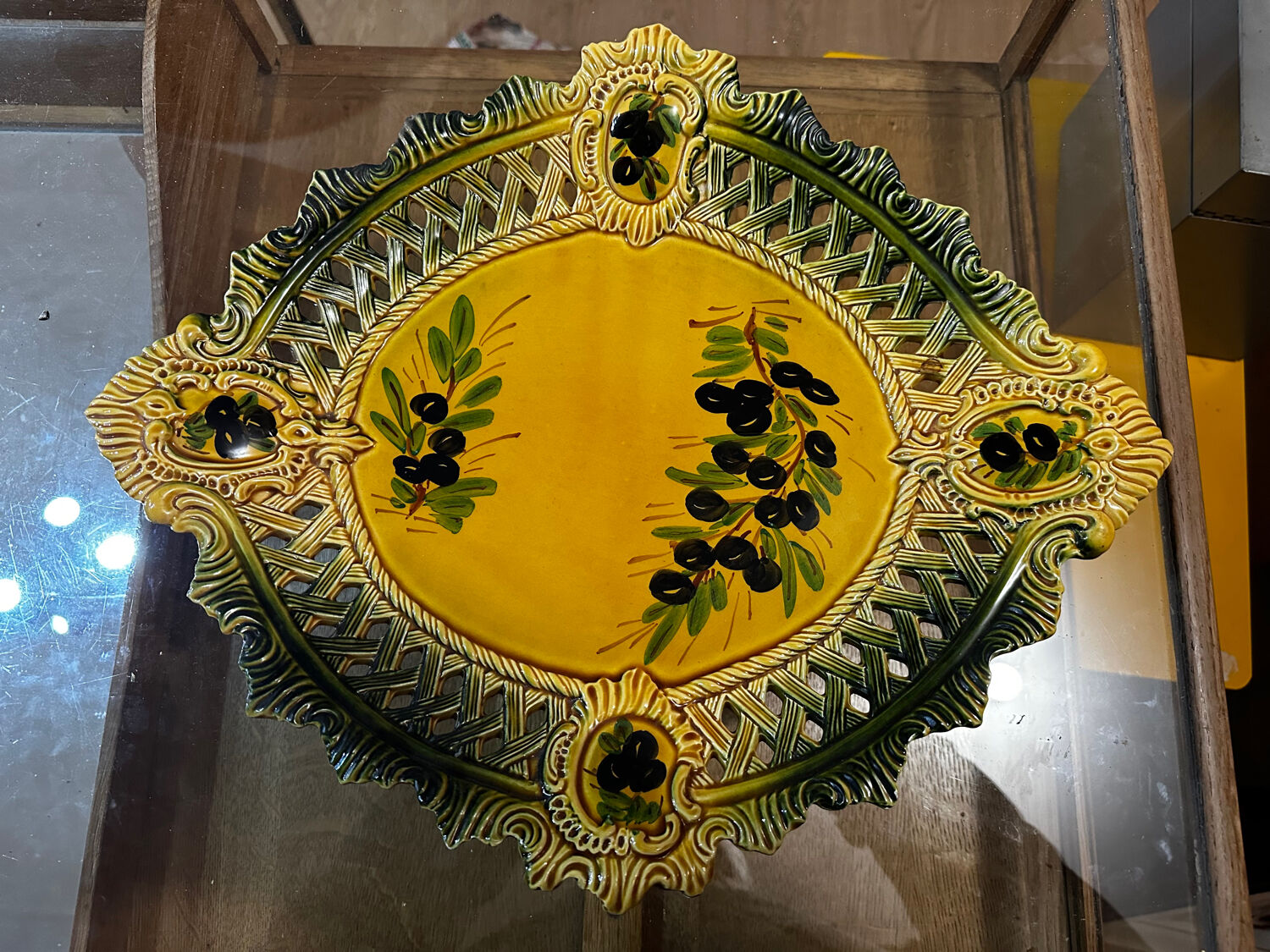 Ceramic plate Vallauris - Pierced decoration Olives - 1950s