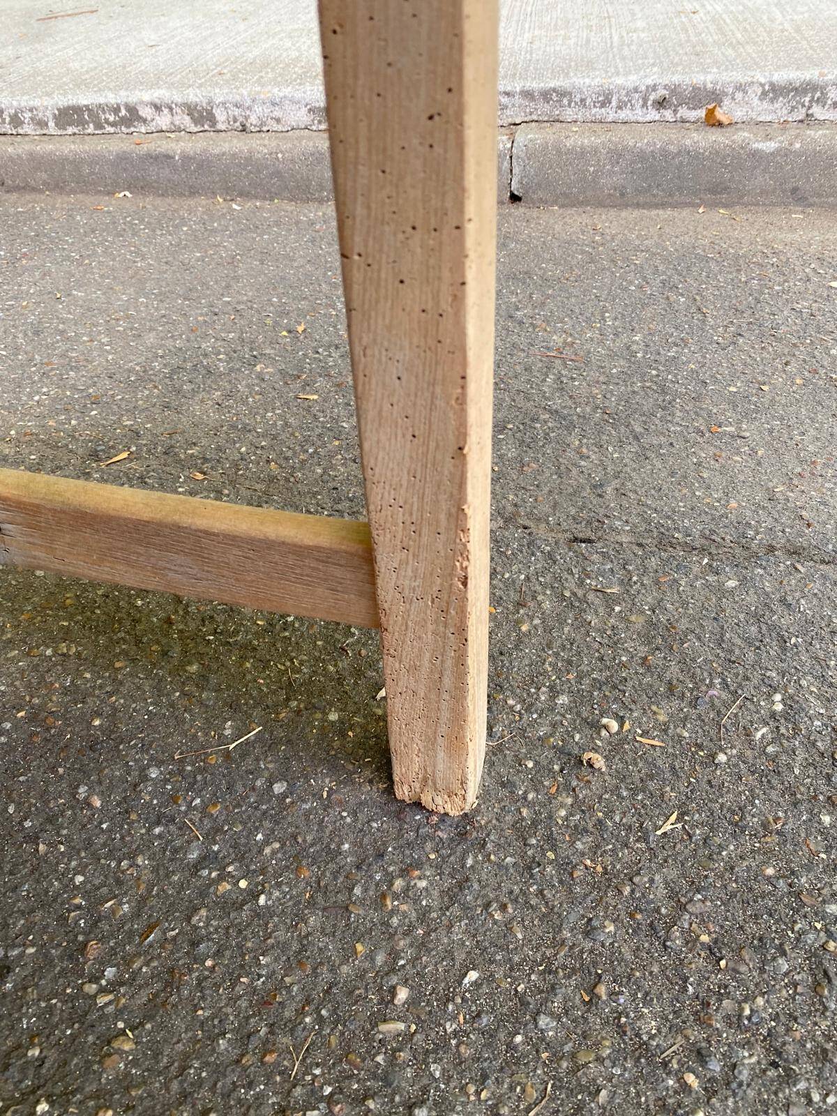 Parisian desk from the 1940s stripped to raw solid wood, 120cm.