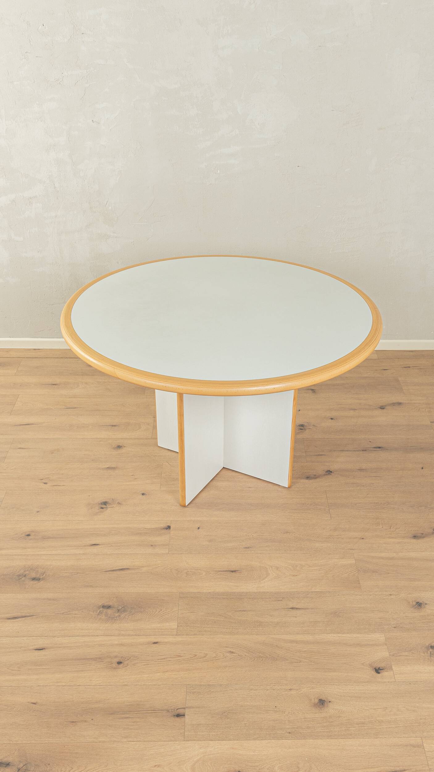 Wonderful dining table