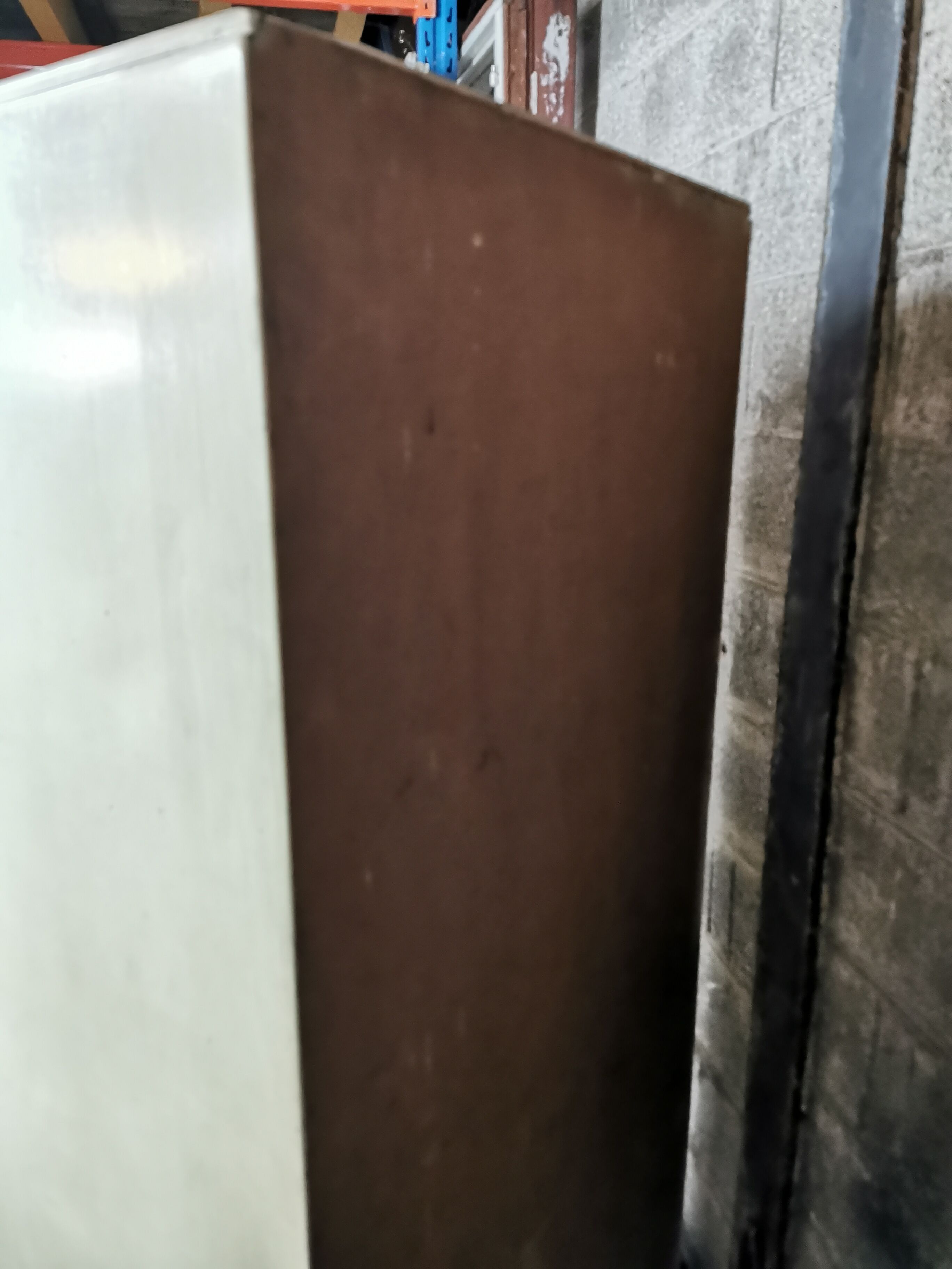 Wardrobe a vintage off-white door