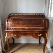 Bureau à cylindre Louis XV marqueterie bronze