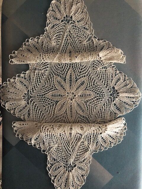 large old placemat (80cmx45) handmade