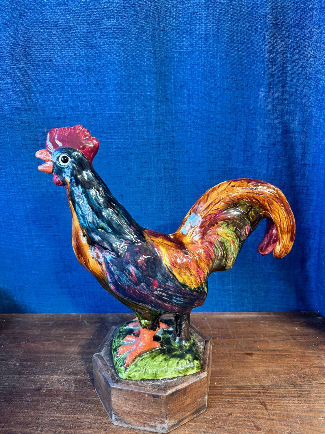 Ceramic sculpture of a rooster from Bavent, glazed terracotta, 1960.
