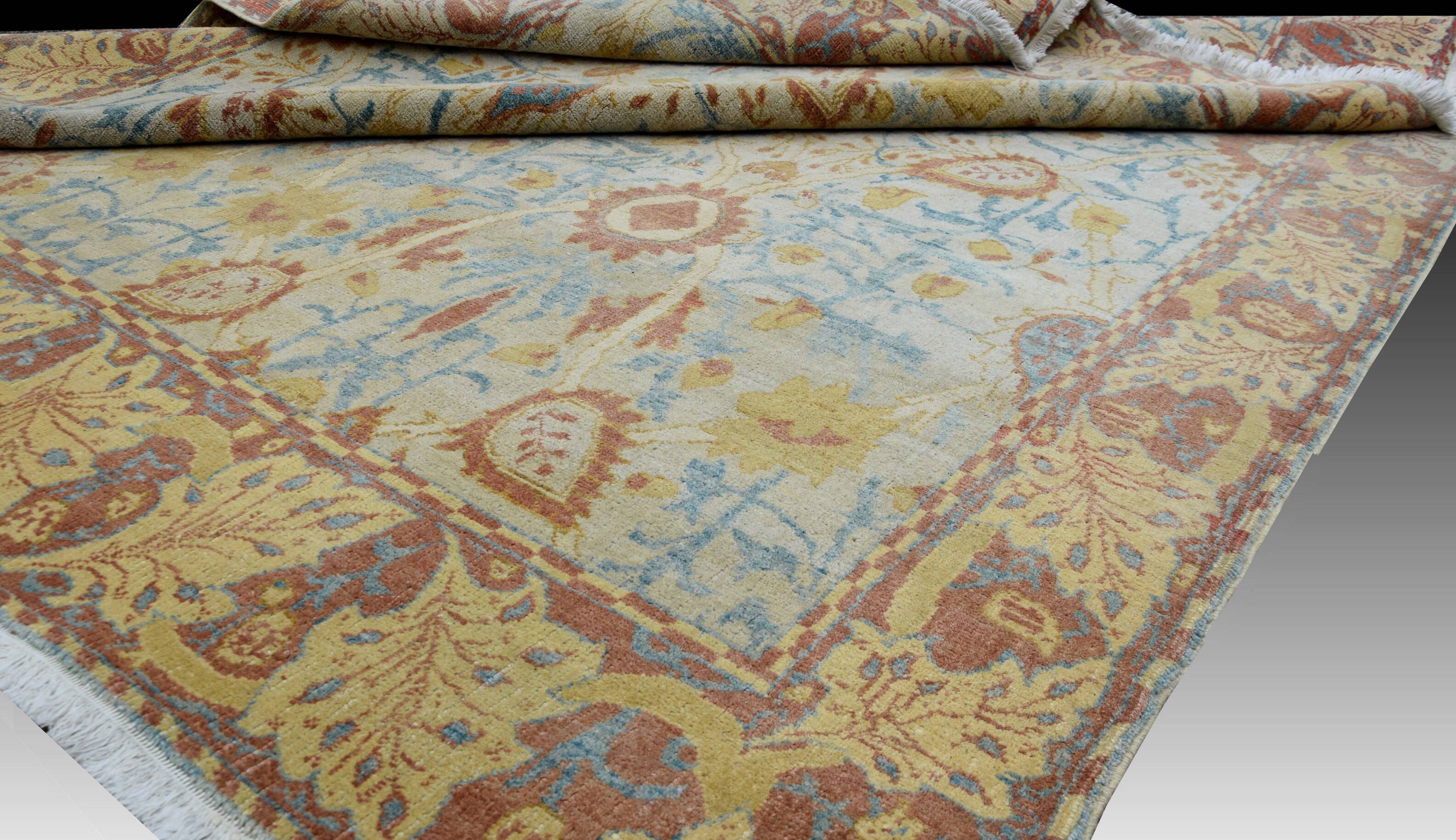 Oriental rug Iran Sultanabad: 3.00 x 2.94 Meters - Unusual square..