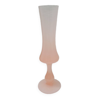 Vase opaline rose poudré