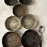 Set of 7 small molds years 50