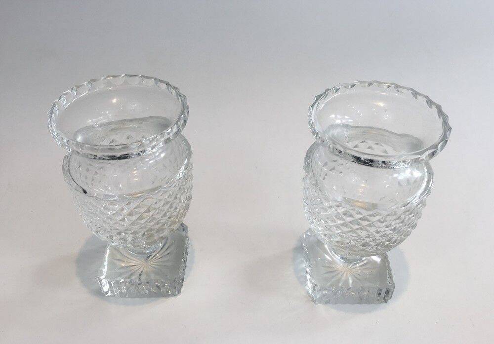 Pair of crystal vases in the Médicis style