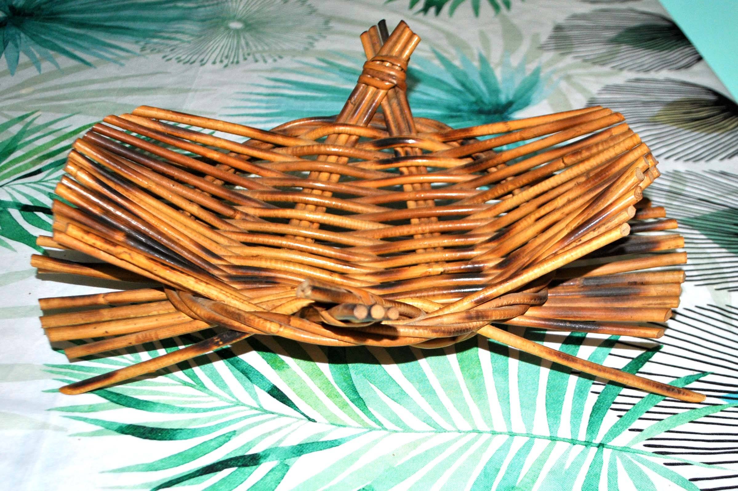 Vintage fruit bowl - woven rattan basket 1960-1970 Boho nature decor