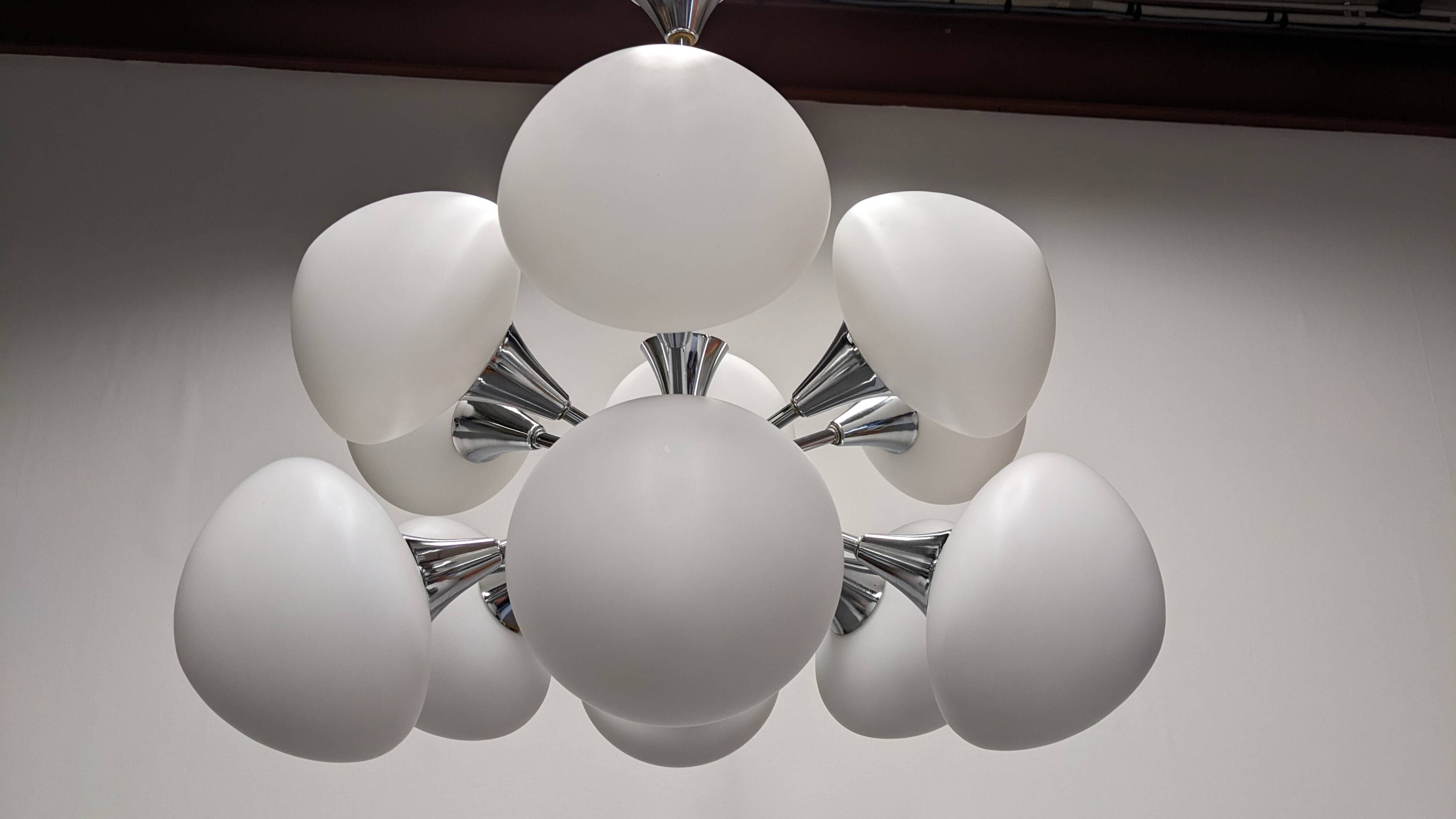Sputnik chandelier with 12 frosted glass lights, Italy circa 1970.