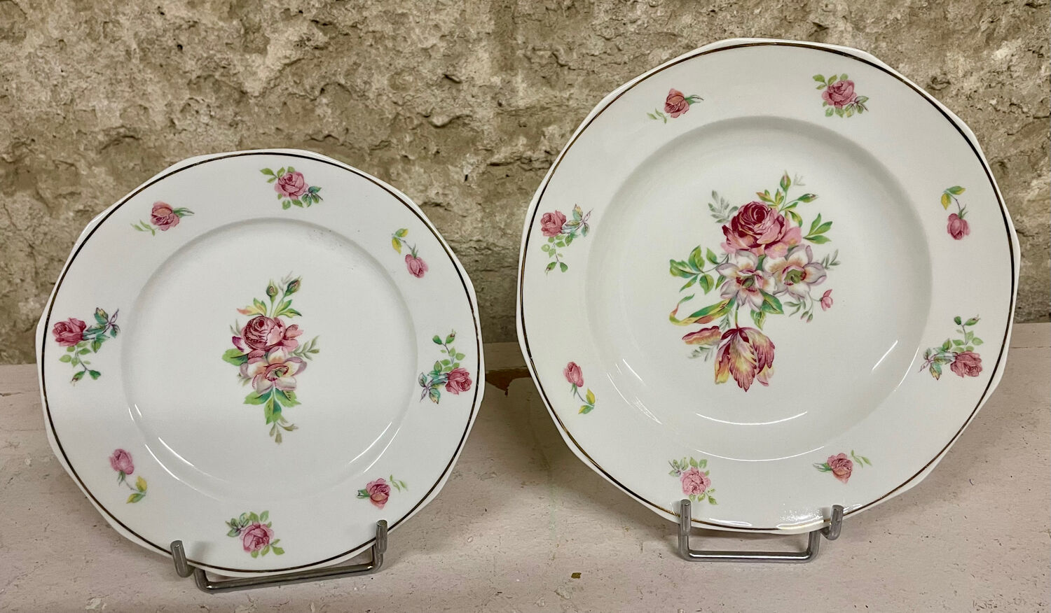 Large 45-Piece Dinner Service, Limoges Porcelain, Berry Decor