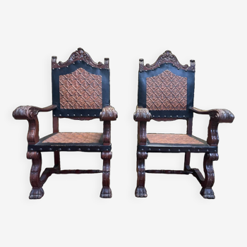 Paire de fauteuils de style Renaissance