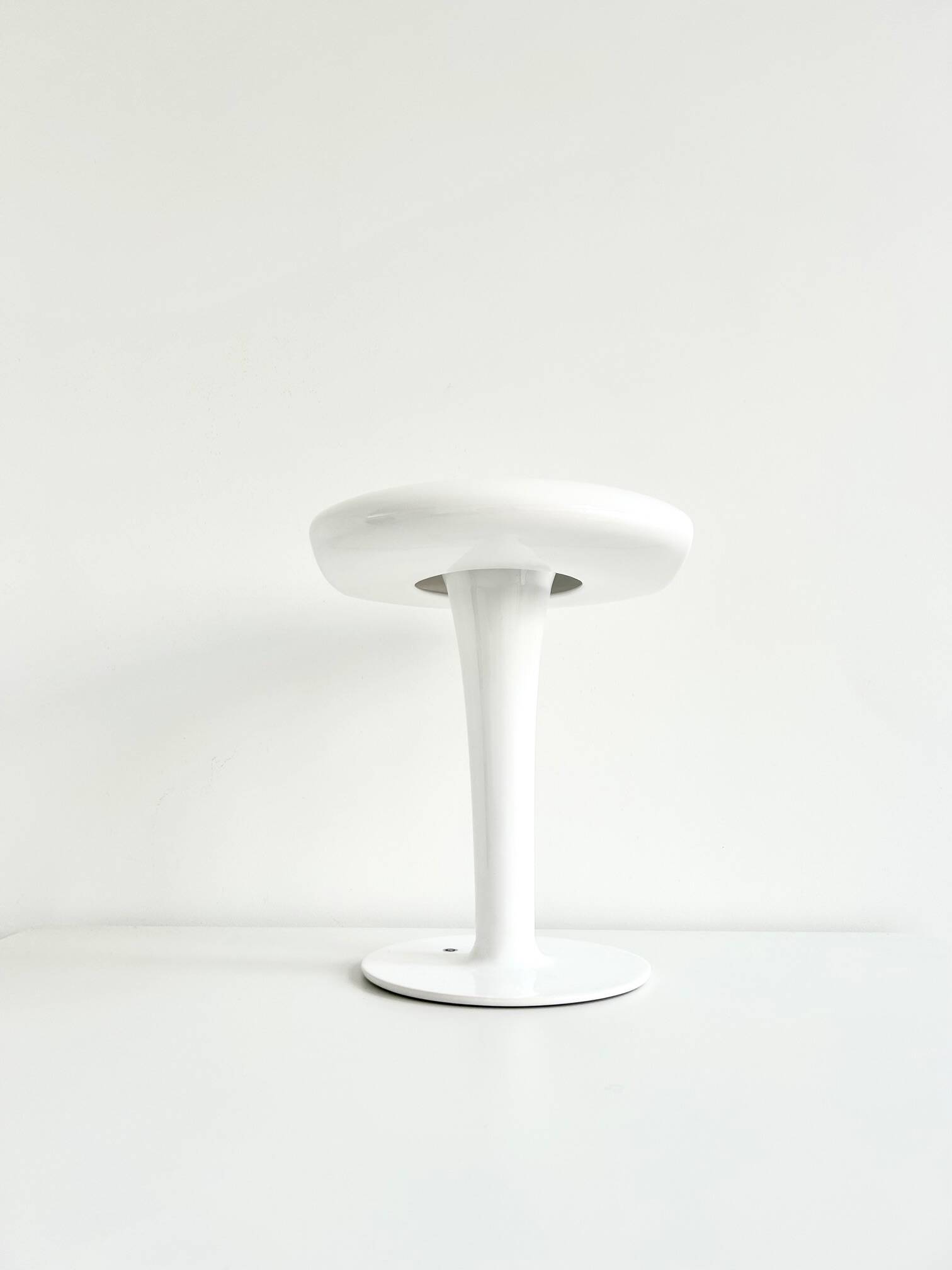 Vase " Sci Fi " par Marc Newson pour Cor Unum, 1993