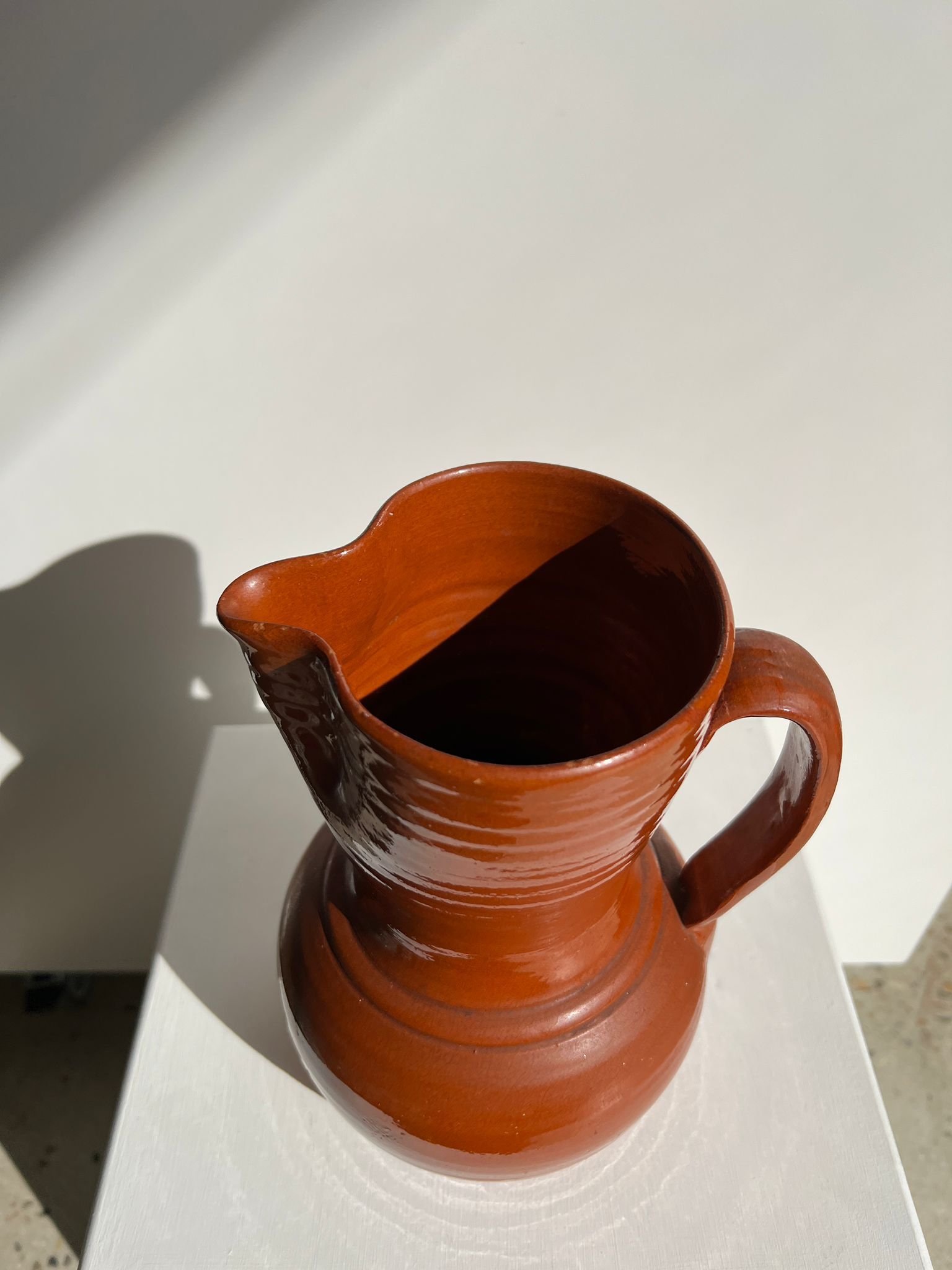 Two-tone brown ceramic wine pitcher H: 24cm