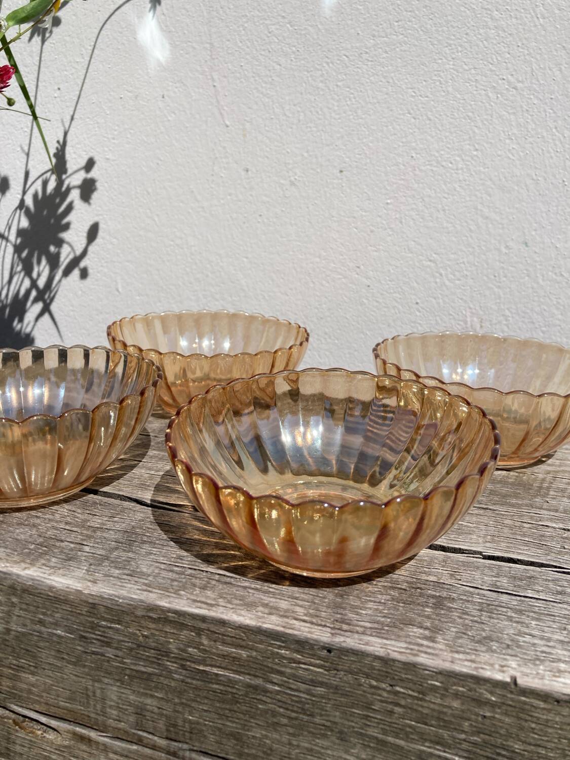 4 amber glass bowls