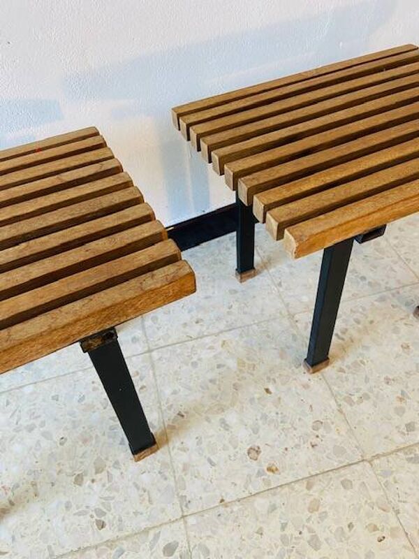 paire de petites tables d'appoint en chêne et métal