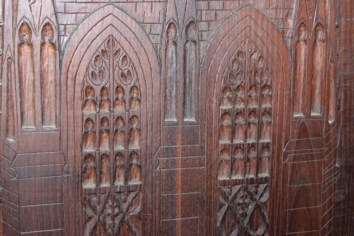 Grand panneau sculpté façade cathédrale Caudebec