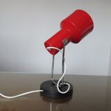 Table lamp in red lacquered aluminum and chromed metal