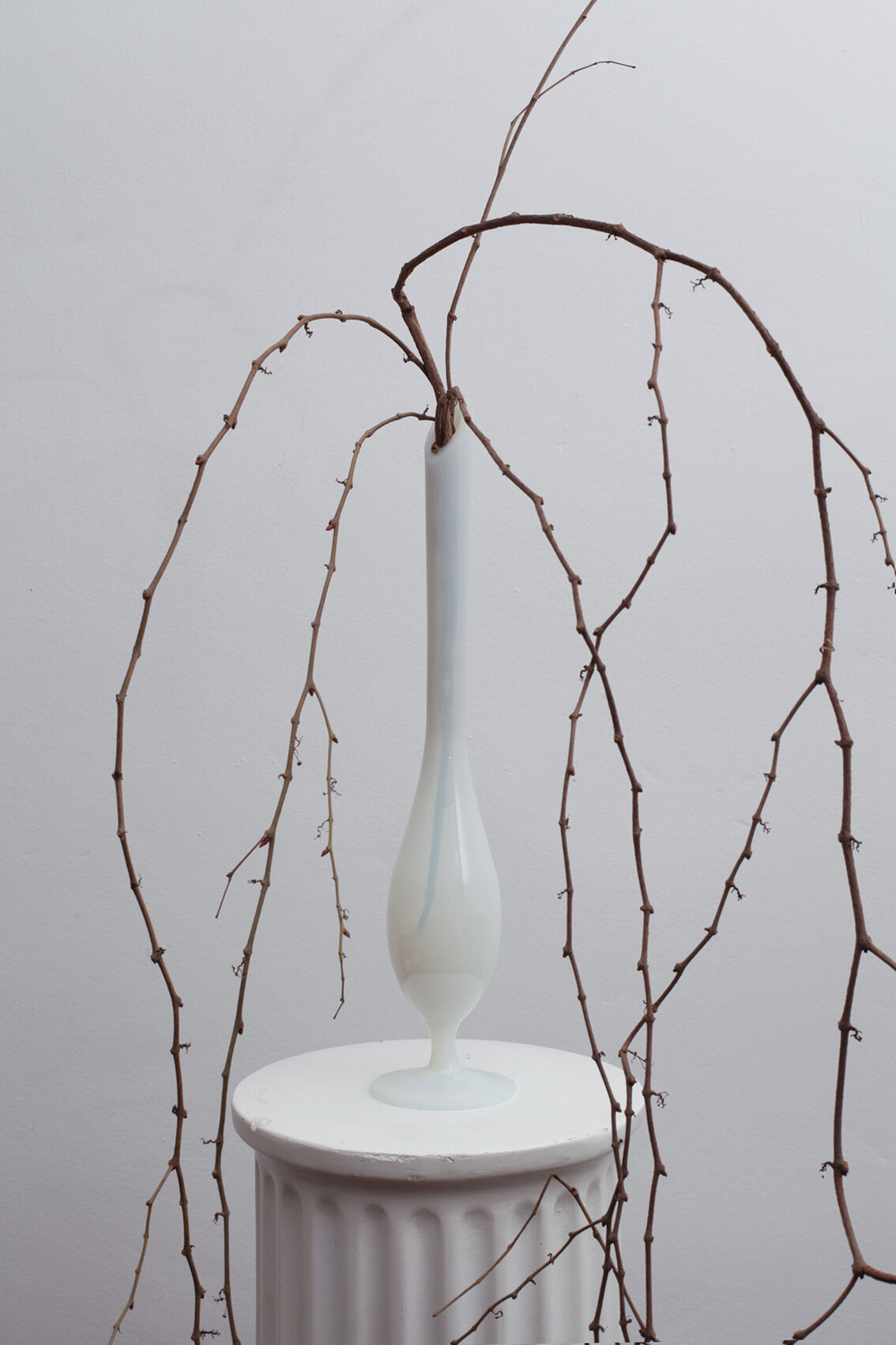 Pearly milky white soliflor vase