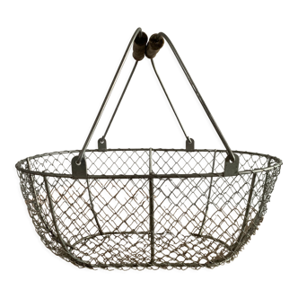 Vintage basket in metal and wood