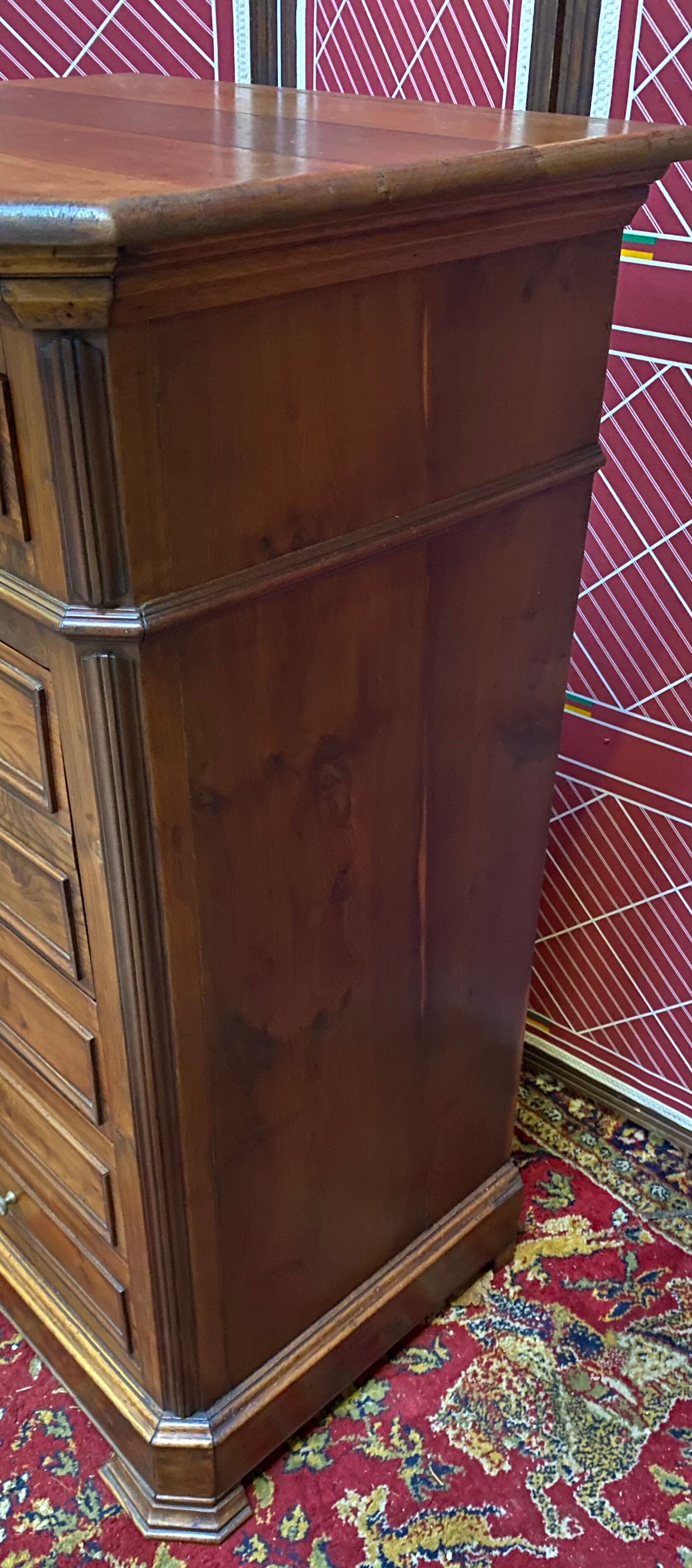 Louis-Philippe weekly style bedside in solid walnut