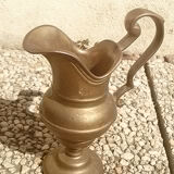 Cruche  en laiton