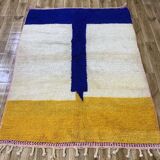 Handmade traditional Beni Ourain rug, size 140 x 260 cm.