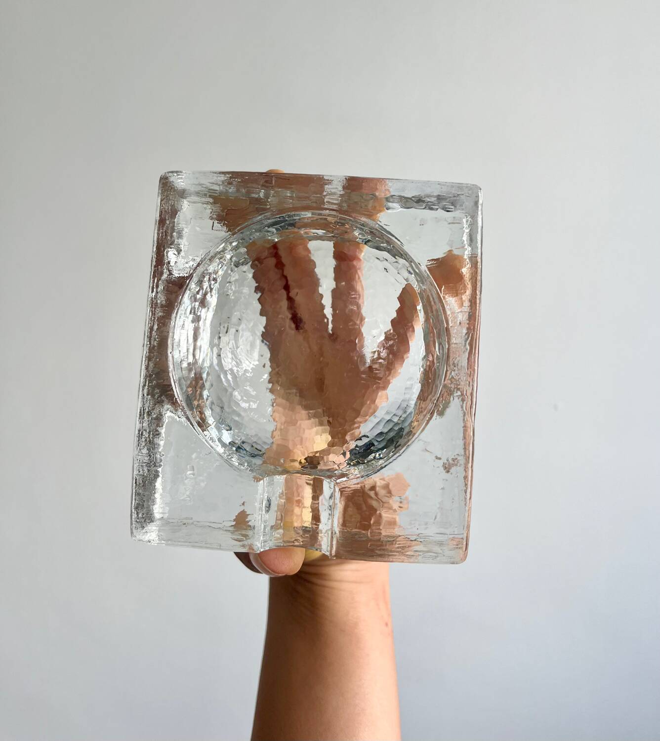 Cendrier pavé de verre