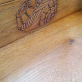 Art Deco hairdresser with bevelled mirror