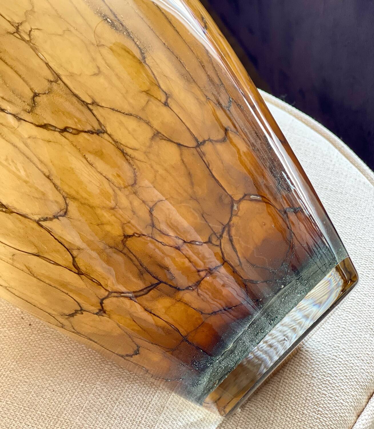 Mouth-blown glass vase.