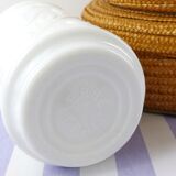 Pot in opaline