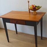 Minimalist kitchen table
