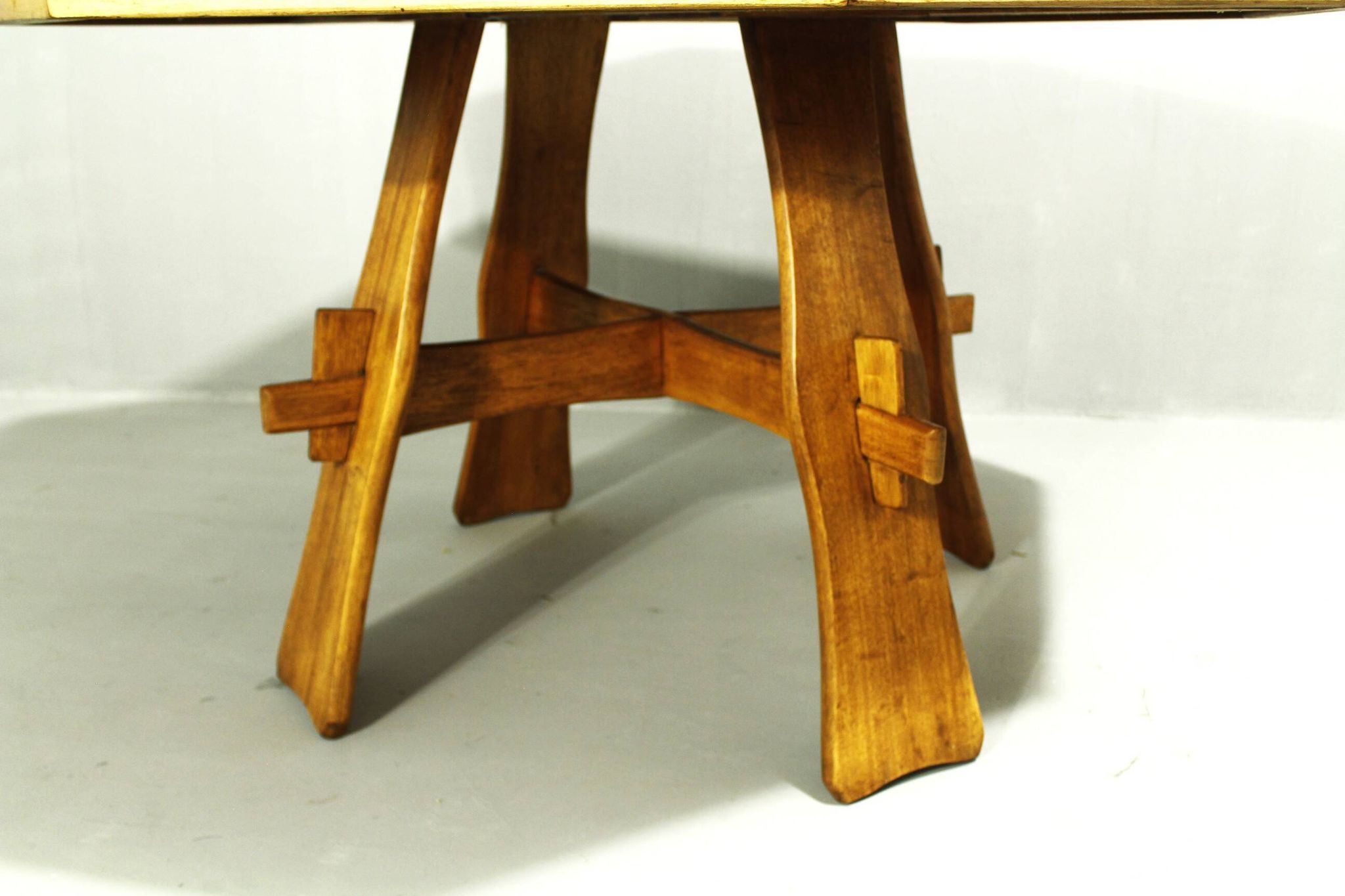 Table de jardin en teck brutaliste, années 1970
