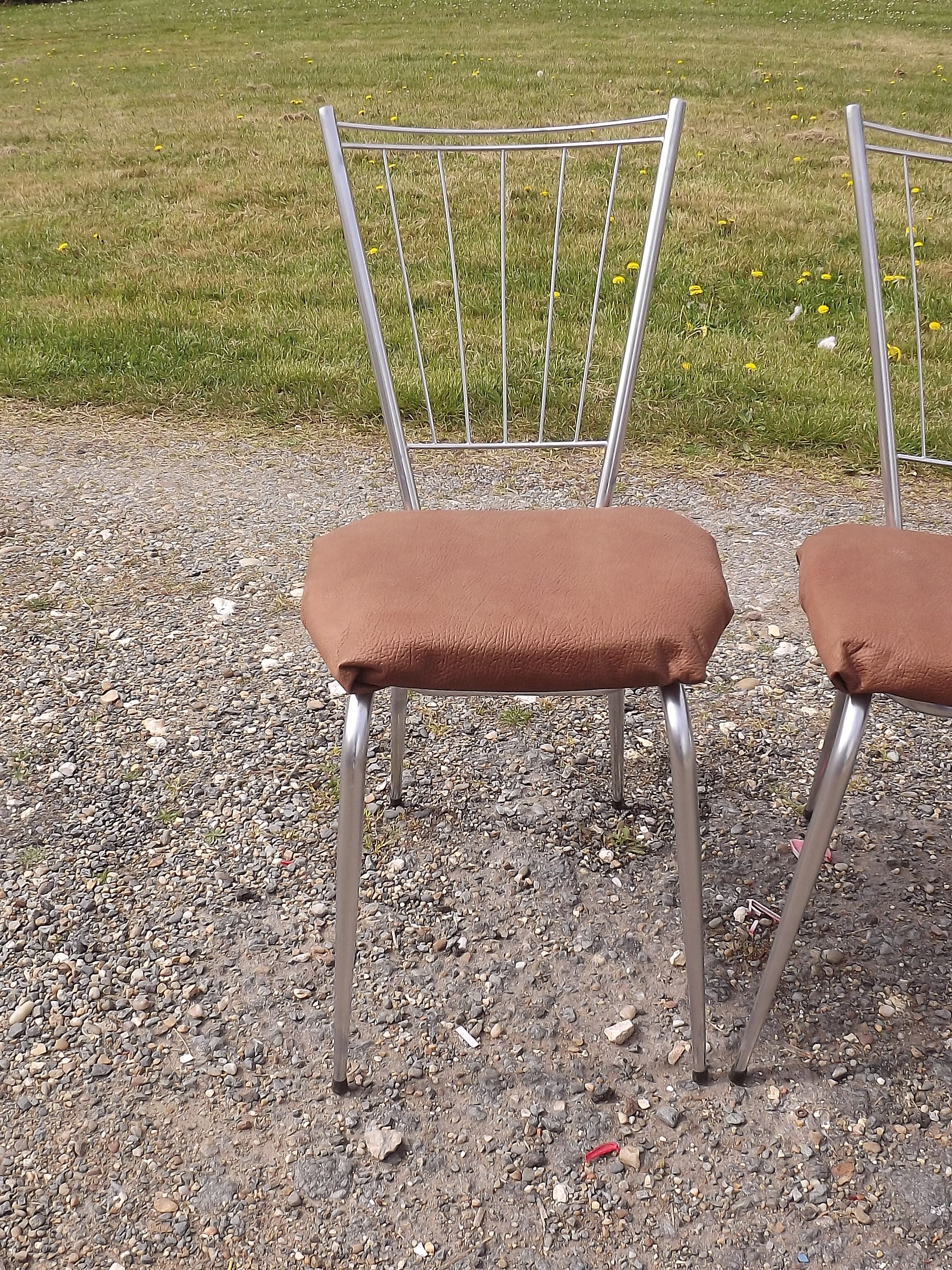 4 vintage chrome and skai chairs