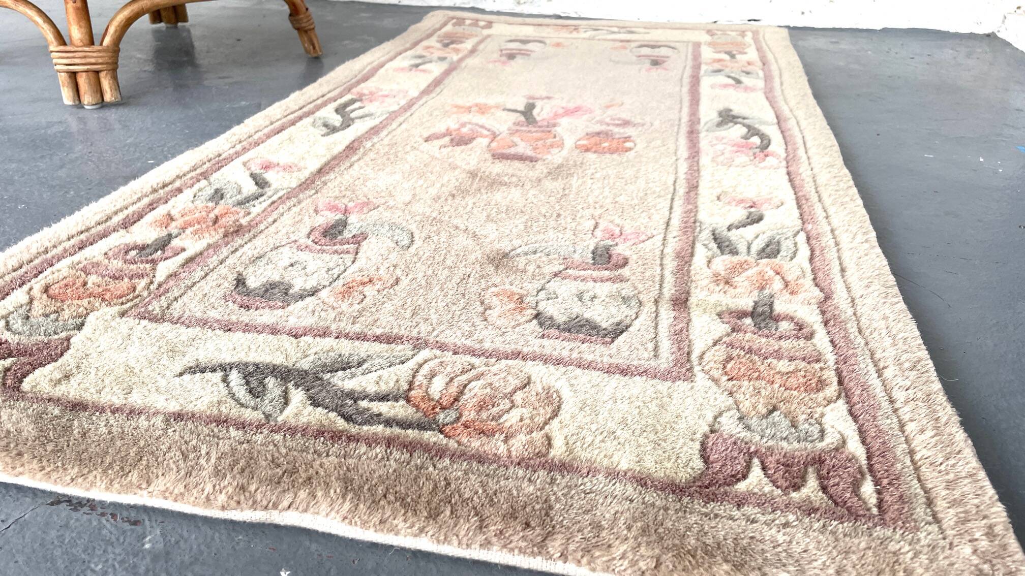 Vintage beige pink velvet rug 118 x 60cm