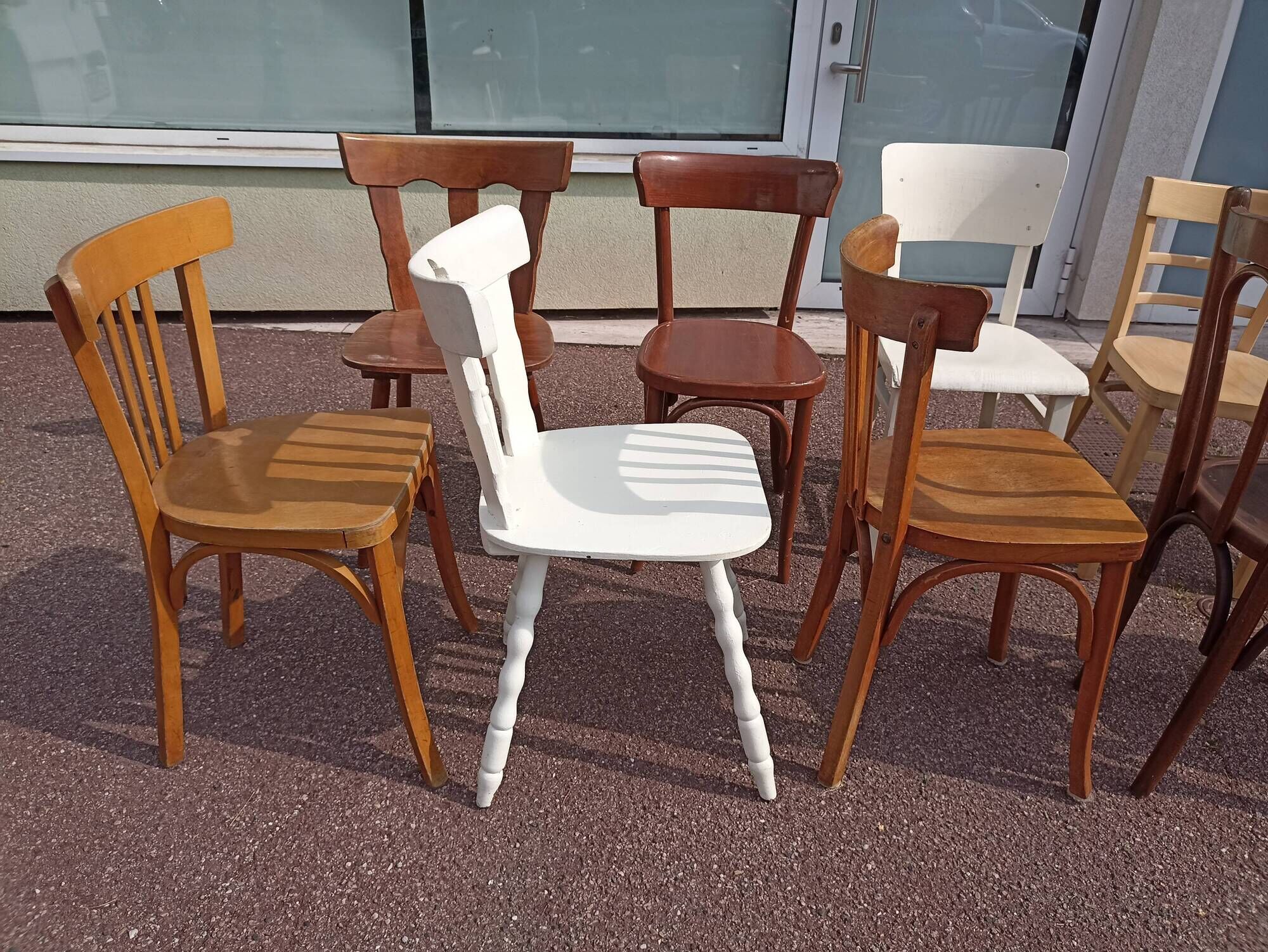 Set of 10 mismatched wooden bistro chairs - vintage