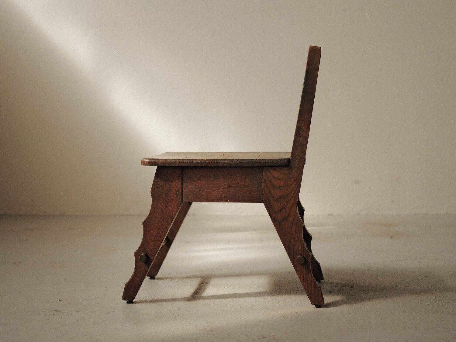 Paire de chaises Modernistes en chêne massif, vers 1940