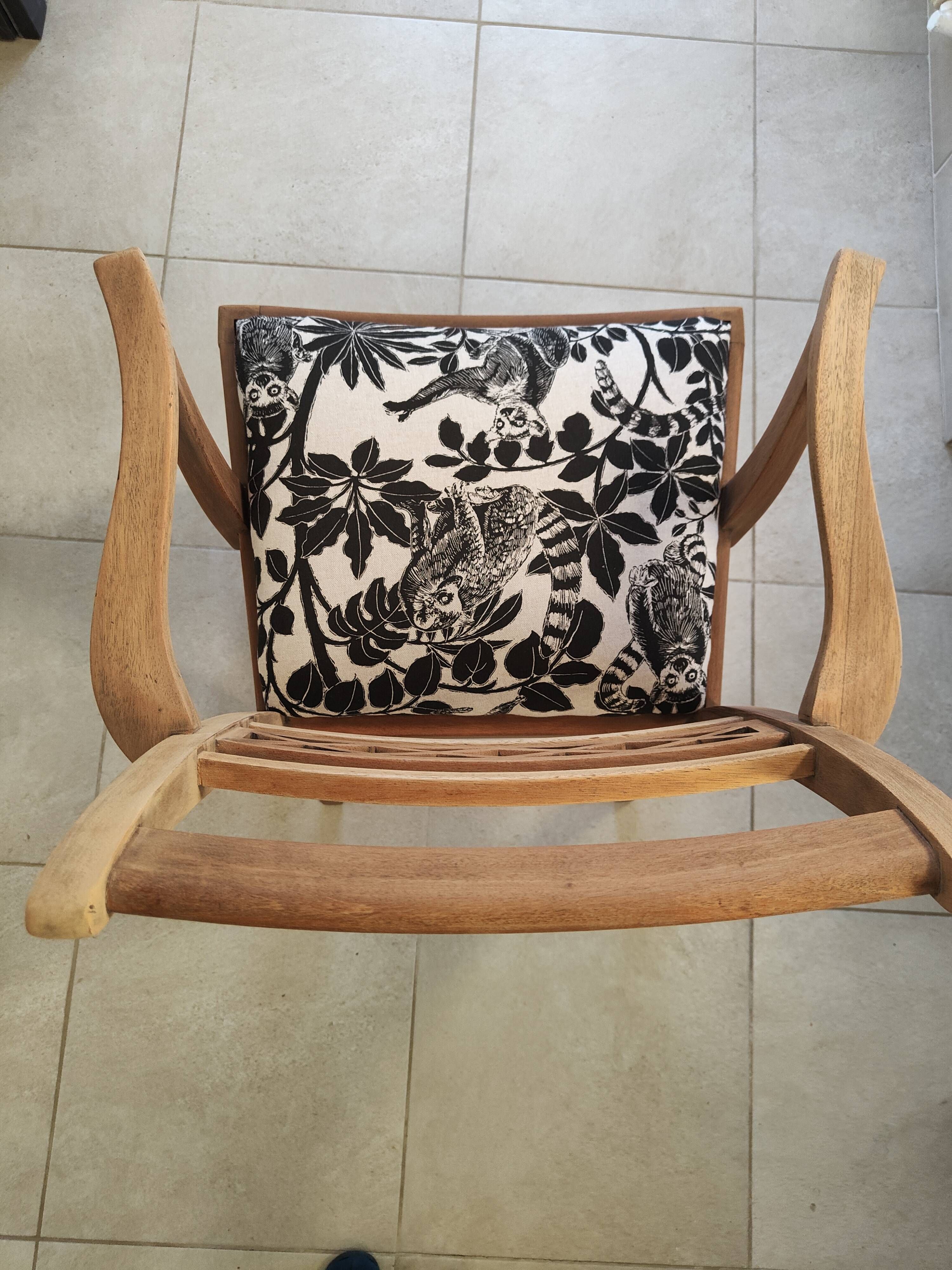 Vintage wooden armchair – Jungle chic fabric seat