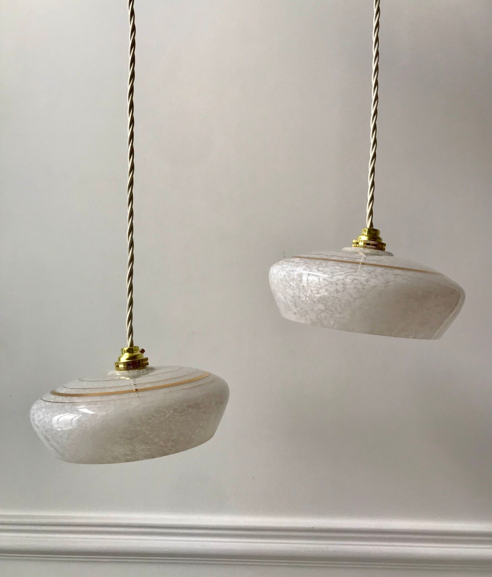 Glass suspension of Clichy years 40 50