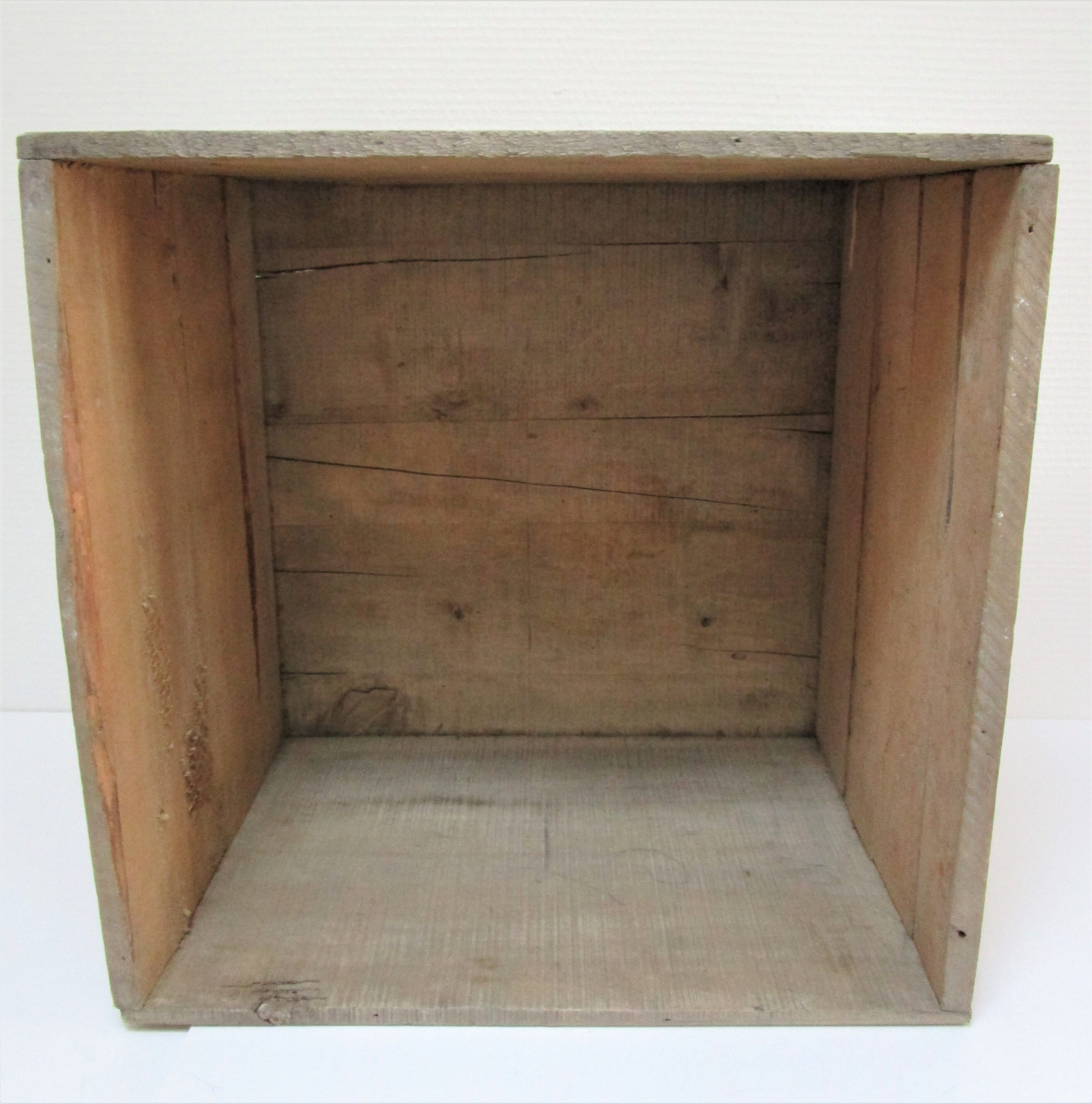 Vintage Skated Wood Case Suchard