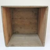 Vintage Skated Wood Case Suchard