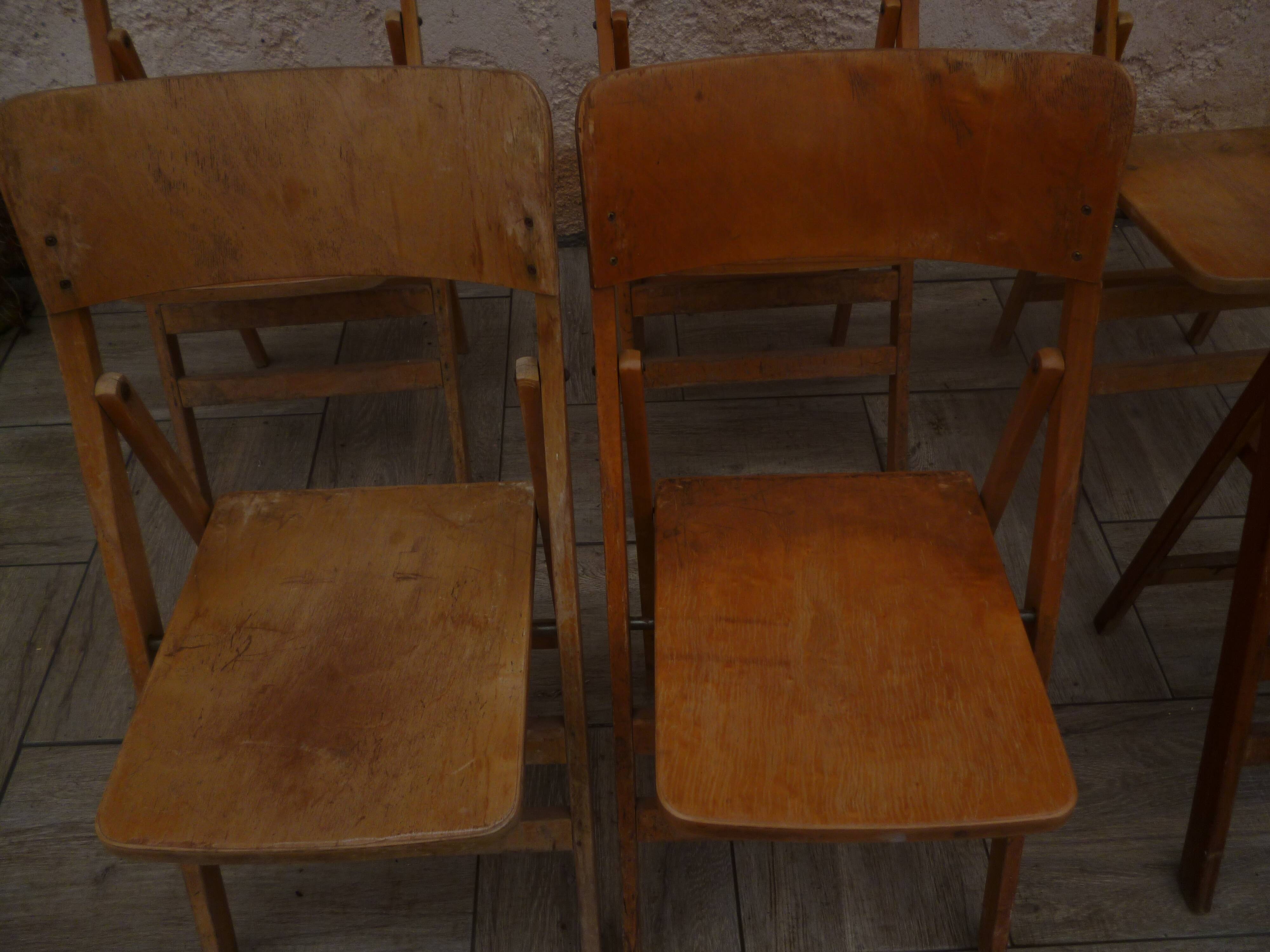 Lot of 6 foldable theater chairs stamped