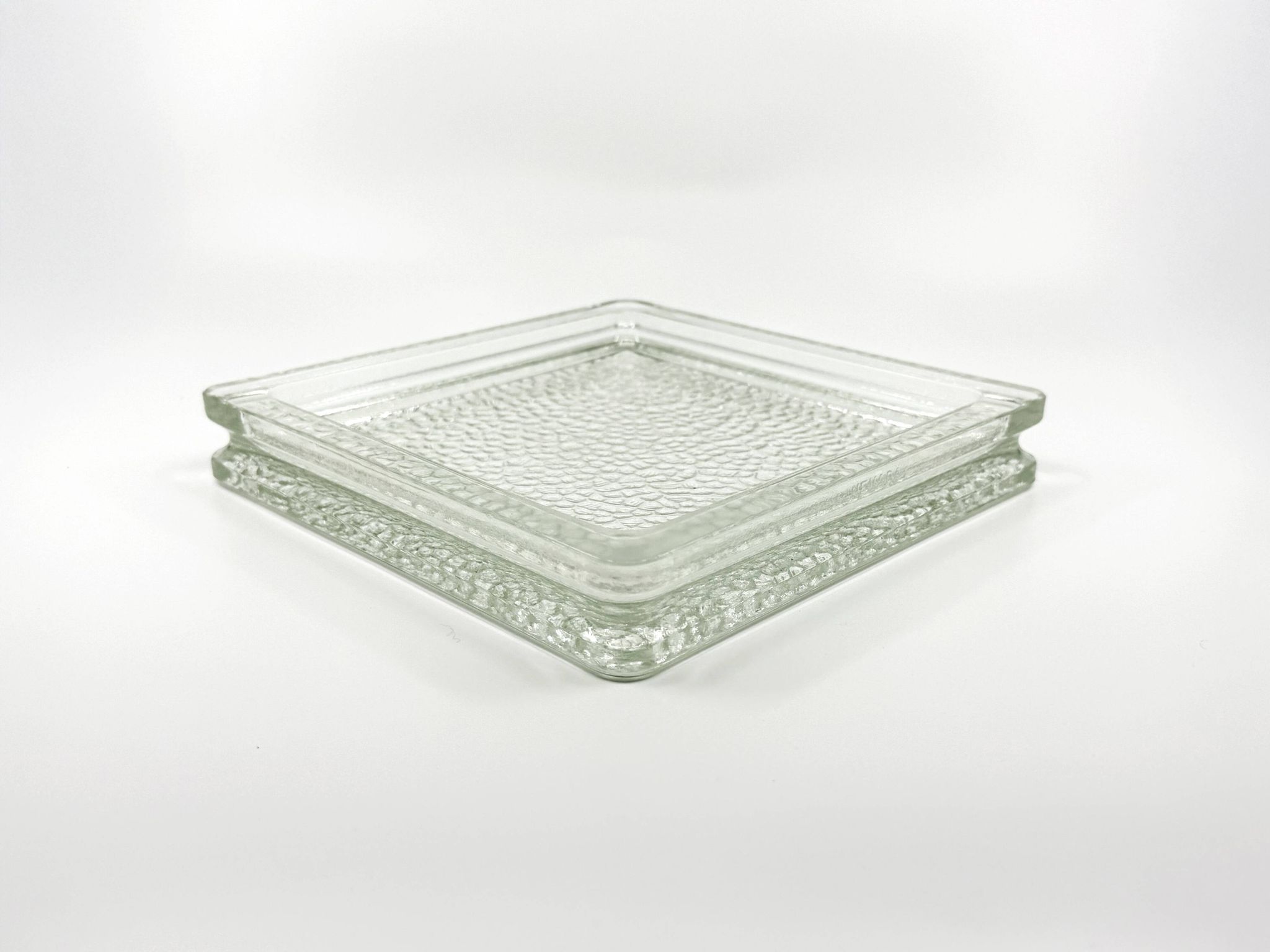 Nevada molded glass pocket emptier • Saint-Gobain • 1950
