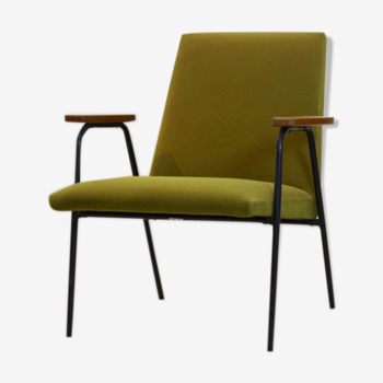 Pierre Guariche armchair by Meurop