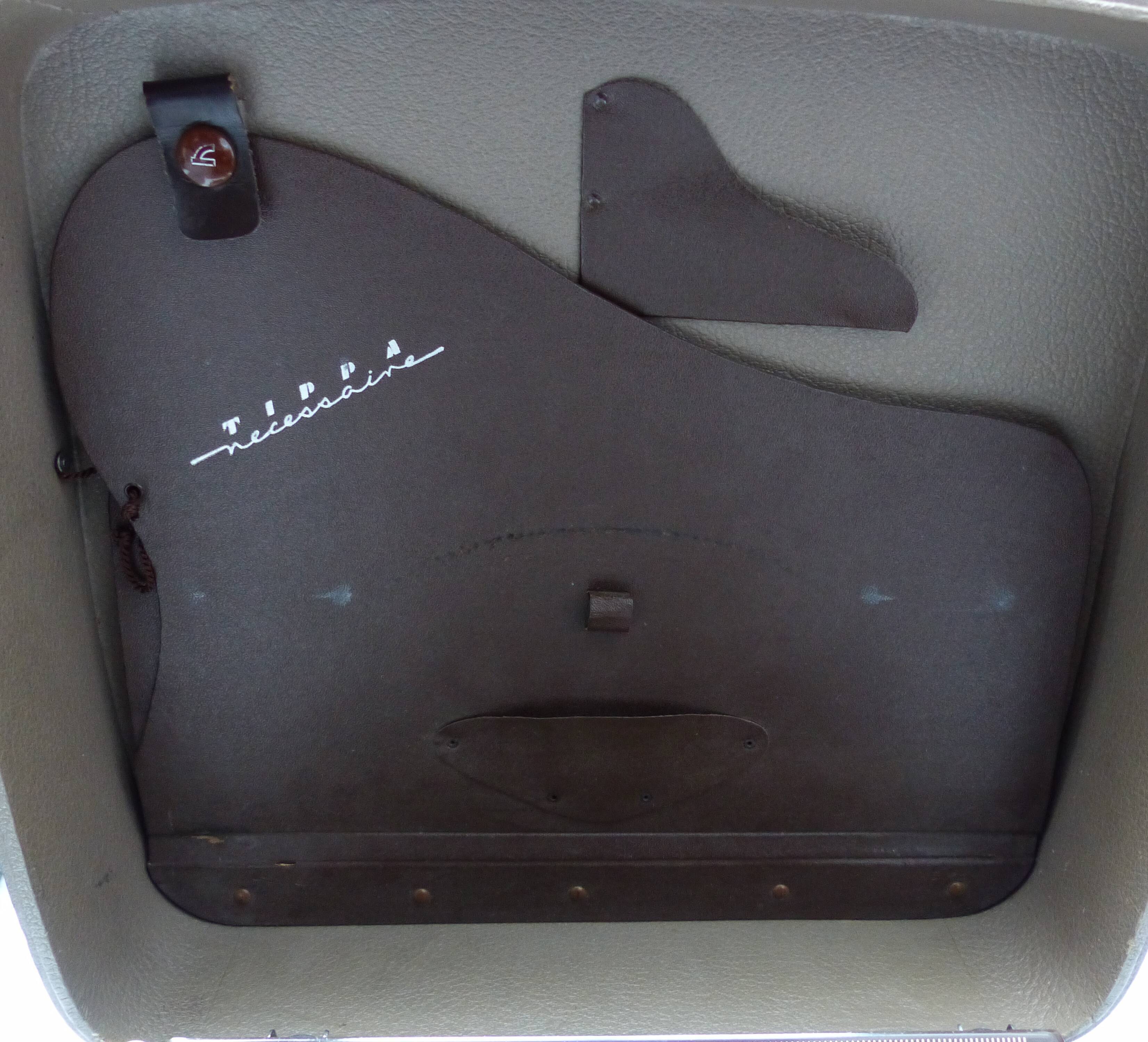 Gossen Tippa portable typewriter