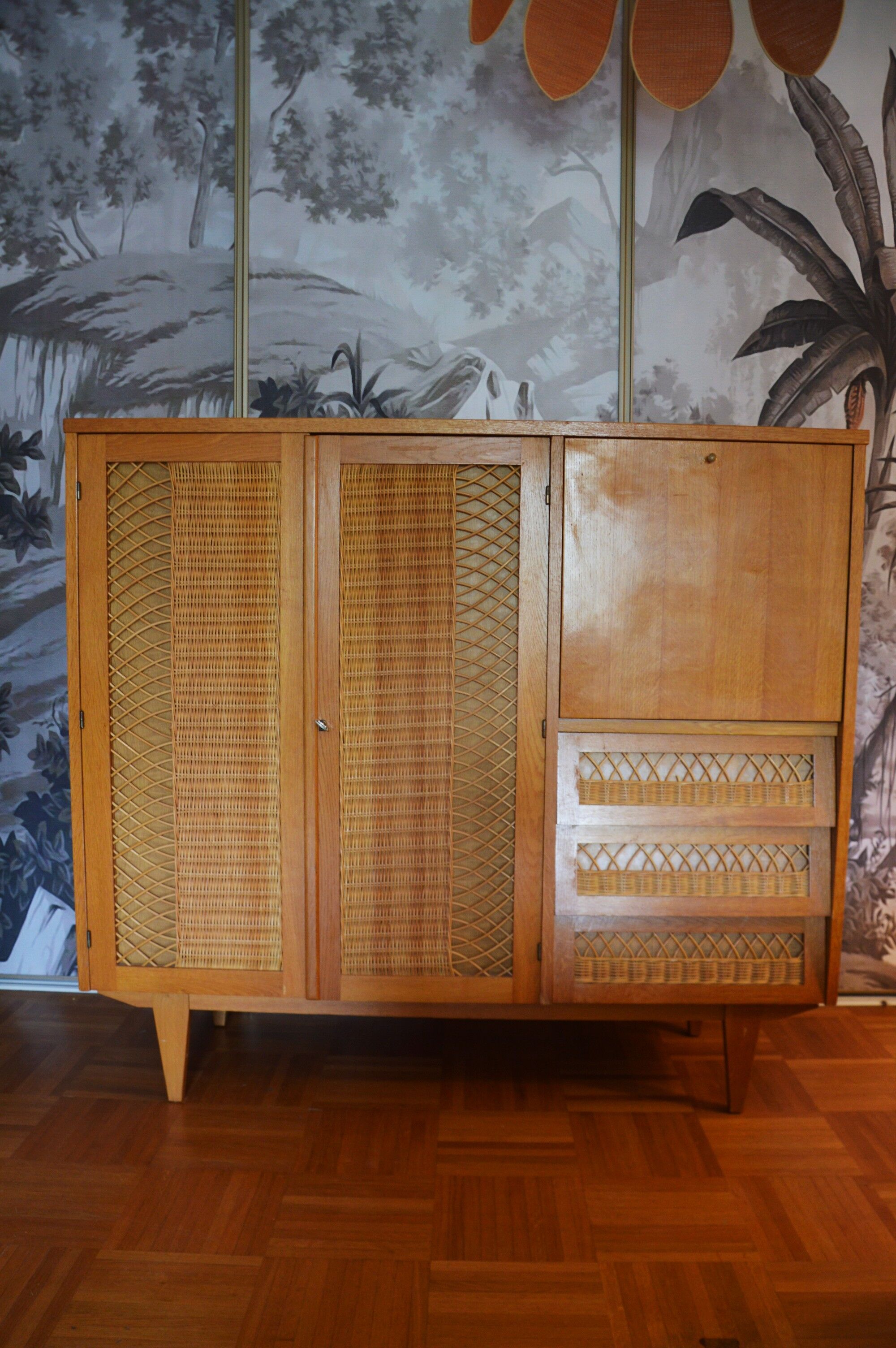 Commode penderie secrétaire en rotin vintage