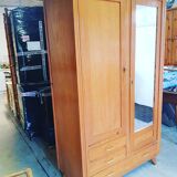 Armoire parisienne vintage avec miroir